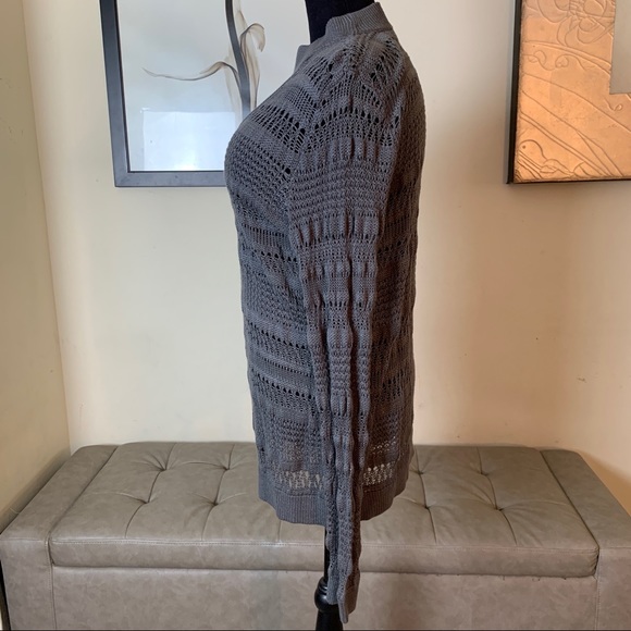 Grey sweater - Picture 3 of 10